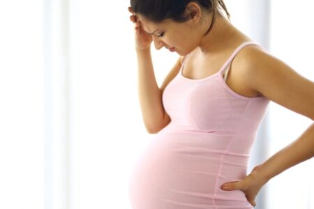 Descubra os desafios e cuidados necessários para enfrentar complicações durante a gravidez e garantir a saúde da mãe e do bebê
