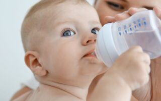 bebê pode começar a beber água