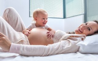 Estágios da gravidez: Explore os marcos da concepção ao nascimento, descobrindo as transformações incríveis ao longo desse período.