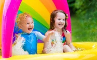 Qual a piscina ideal para criança de 3 anos