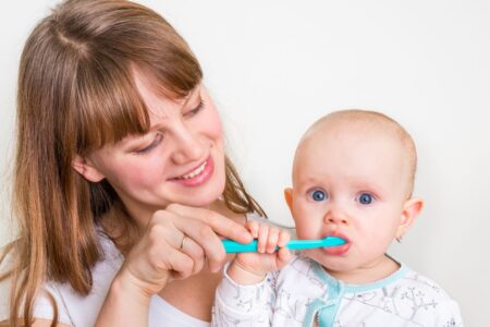 Escova de dente para bebê