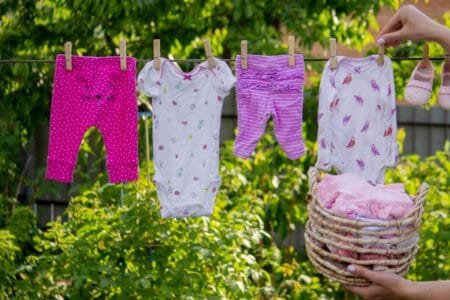 Como Lavar a Roupa do Bebê sem Causar Alergias?
