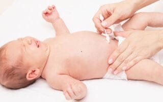 umbigo do recém-nascido