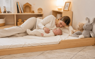 Cama montessoriana ou berço: qual escolher?
