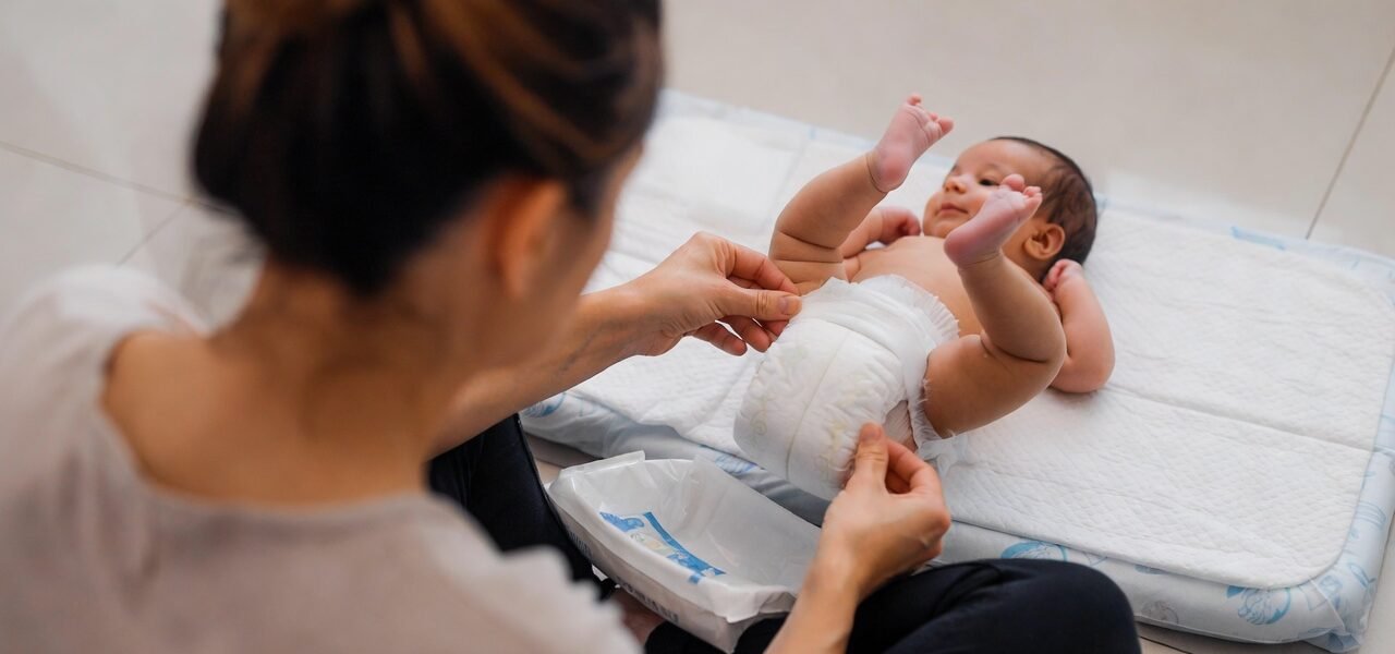 Fralda Pampers: Bebê Seco e Feliz a Noite Toda! Entenda como manter o conforto, prevenir irritações e melhorar o sono do bebê.
