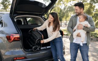 Carrinho de bebê dobrável é resistente no dia a dia? Entenda estrutura, segurança, limites de peso e manutenção.