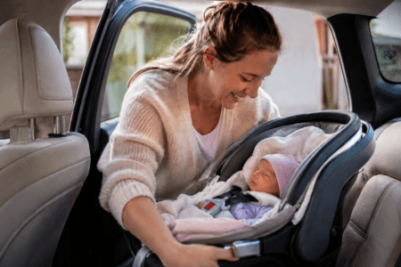 Como escolher um bebê conforto para prematuros? Veja peso, reclinação, ajuste do cinto e teste de segurança.