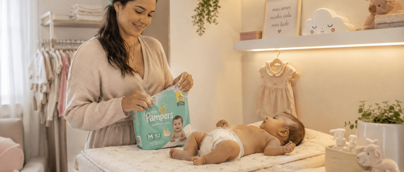 Qual fralda é mais indicada pelos pediatras? Veja critérios de absorção, ajuste e segurança para a pele do bebê.