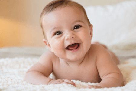Bebê sem dentes precisa fazer higiene bucal? Veja o que é recomendado