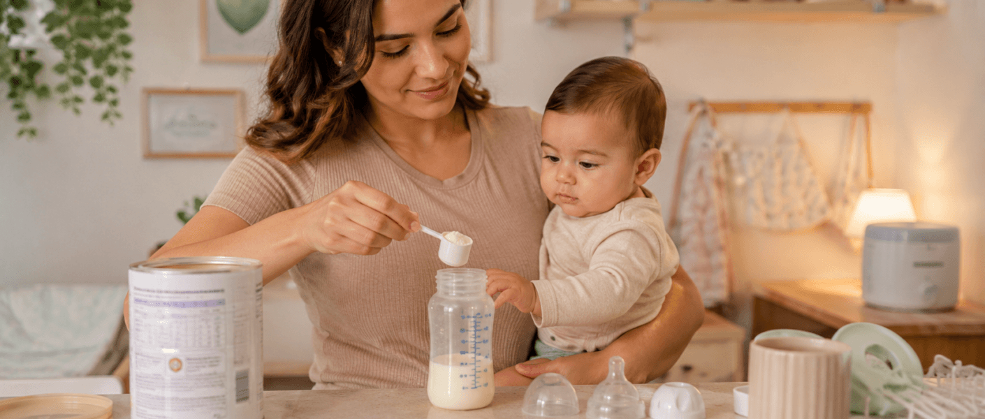 Fórmula infantil para 0 a 6 meses: o que comparar? Veja proteínas, ferro, DHA, carboidratos e fórmulas especiais.